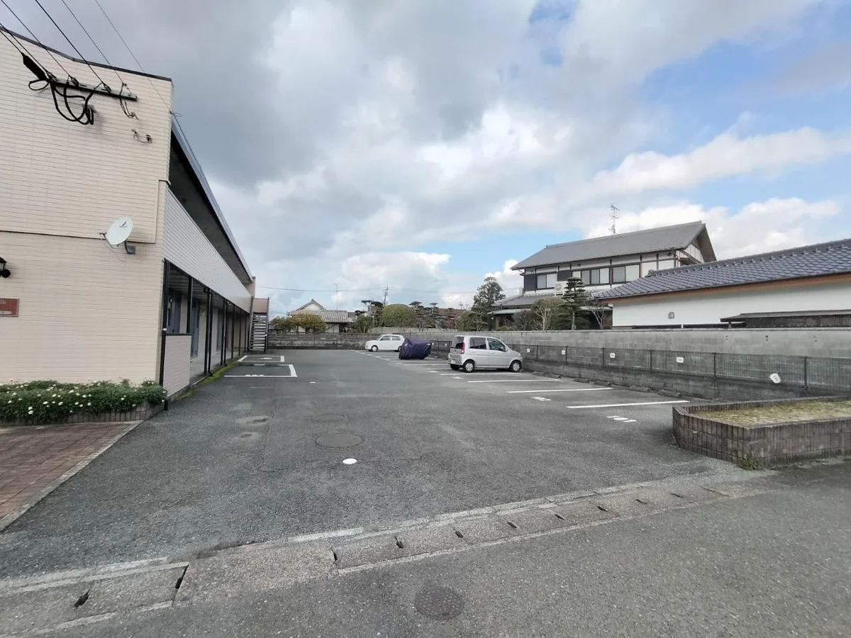 設備・仕様は号室により異なる為、現況を優先致します。