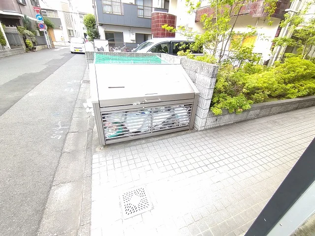 ダストボックス