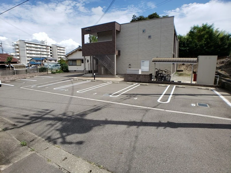 敷地内に駐車場あり