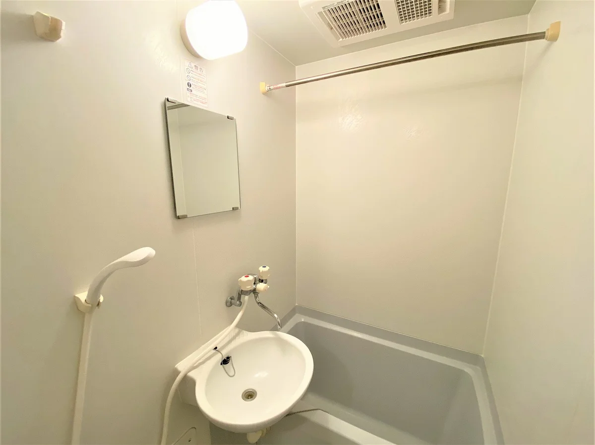 設備・使用は号室により異なる為、現況を優先致します。