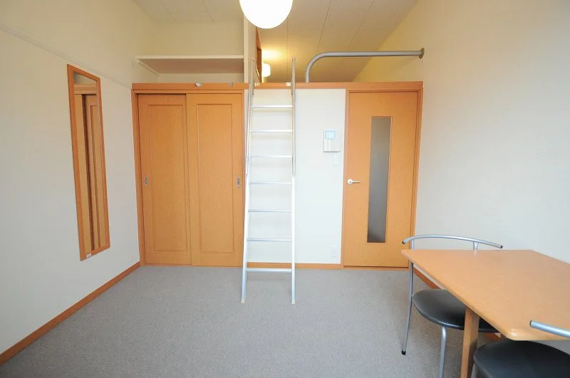 2Ｆのお部屋はカーペット