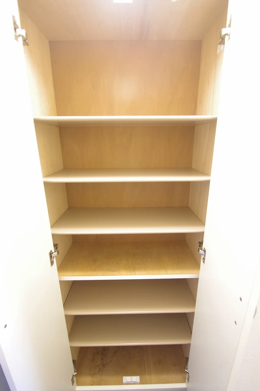 シューズボックスの棚は可動式♪
