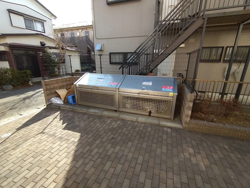 ダストボックス