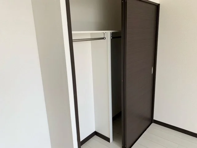 現況優先