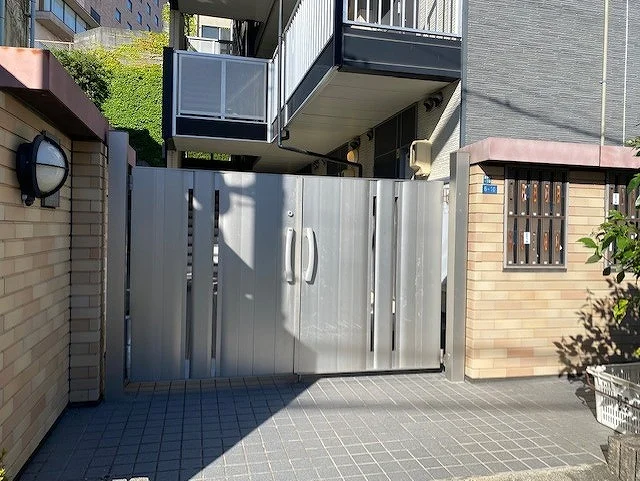 オートロックゲート付き。