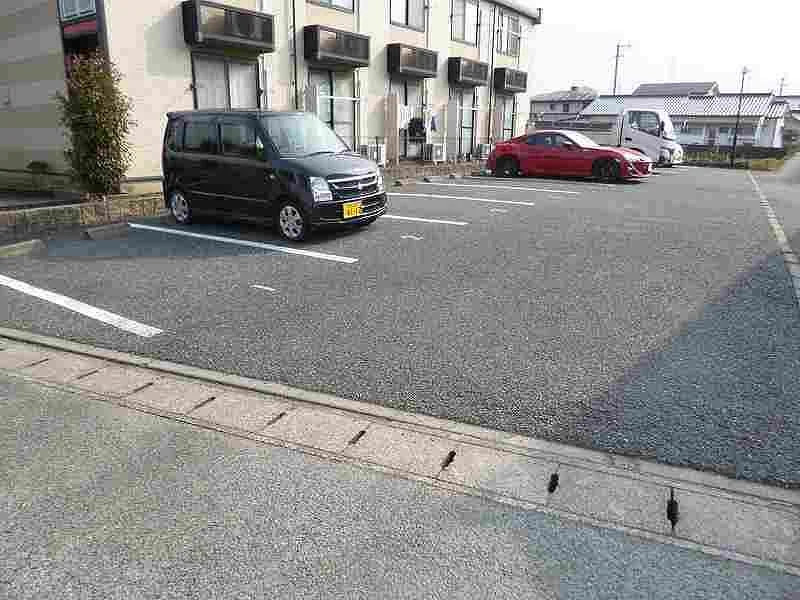 設備・仕様は号室により異なる為、現況を優先致します。