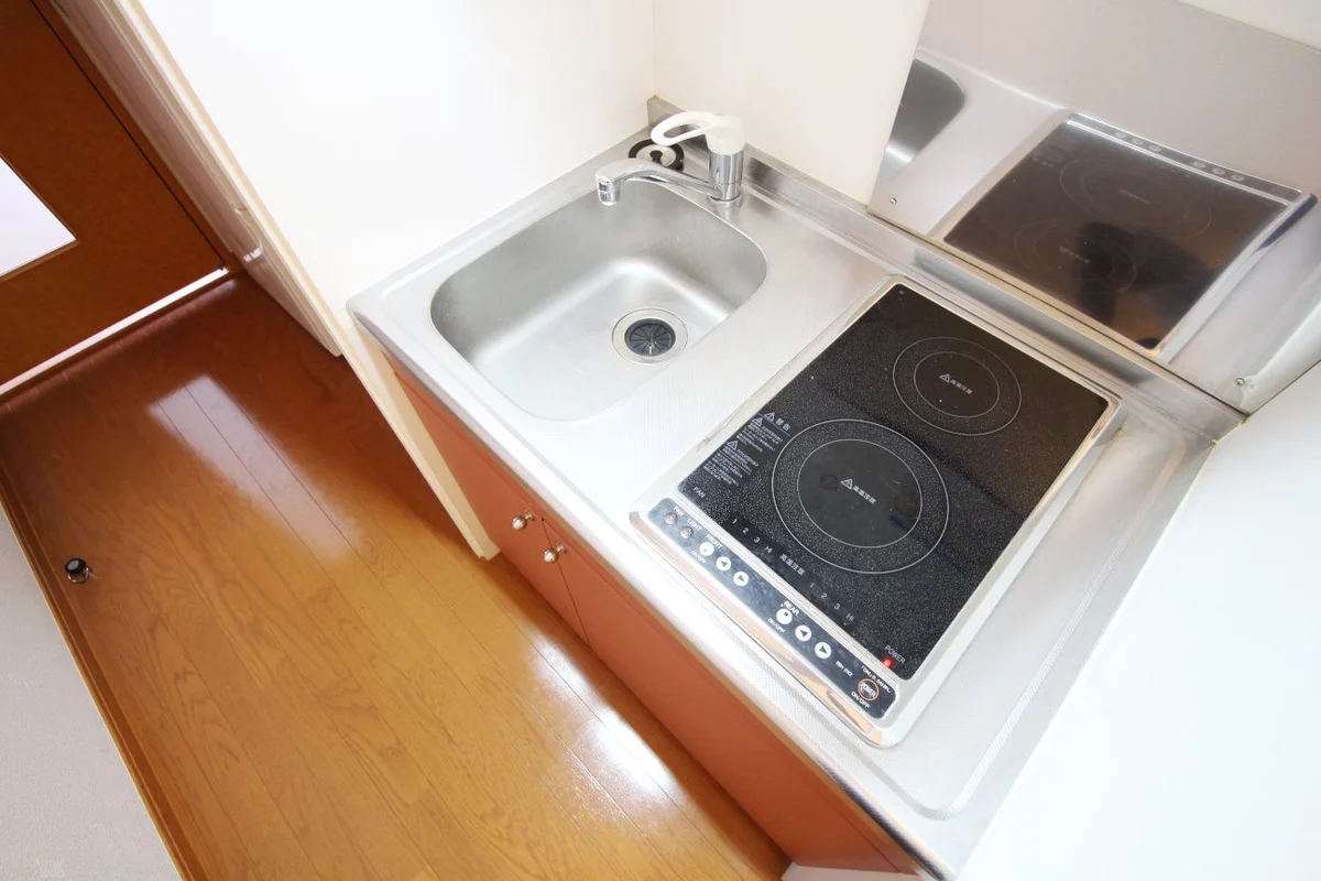 ２口のラジエントヒーターコンロです♪お手入れもしやすい♪