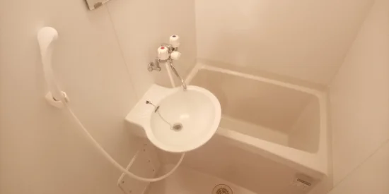 設備・使用は号室により異なる為、現況を優先致します。