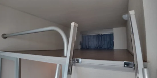 便利なロフト付き　収納スペースにもベッドにも