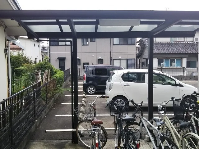 屋根付き駐輪場