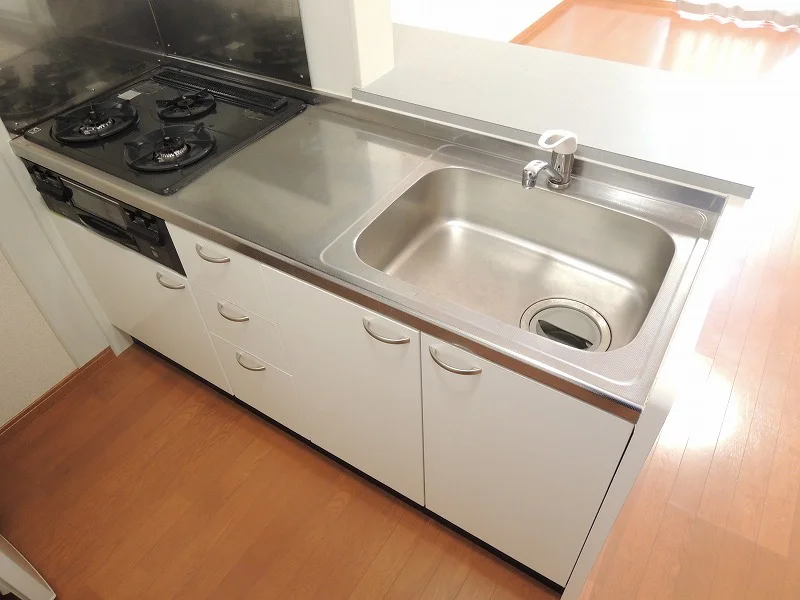 ガスコンロ３口のカウンターキッチン