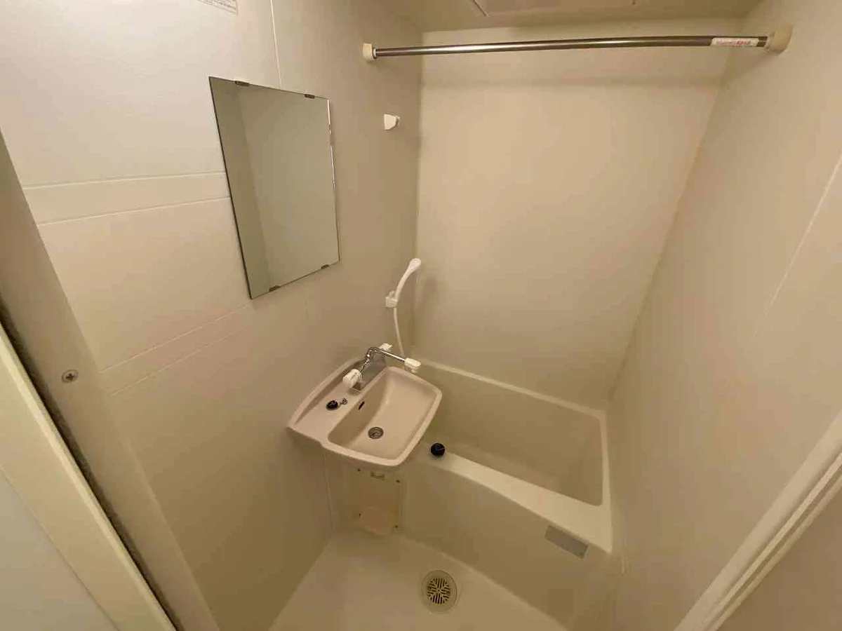 設備仕様は号室により異なる為、現況を優先致します。