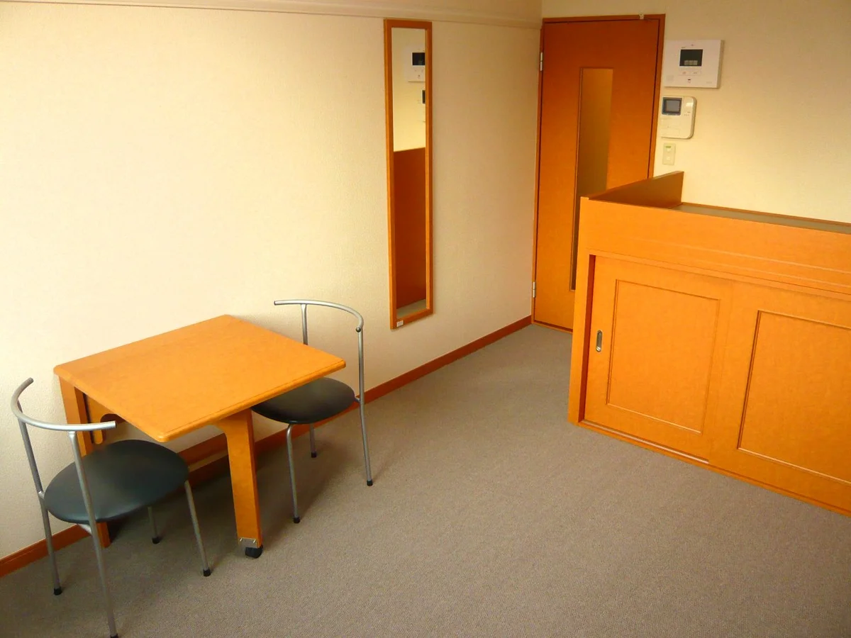 テーブルと椅子は折りたたみ・収納可能です！