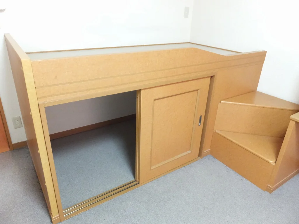 大容量の収納スペース付きベットです。