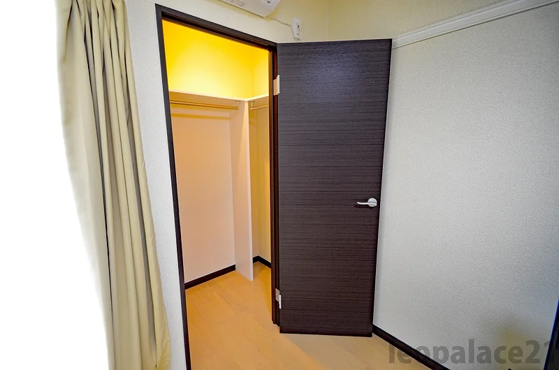 備品や設備仕様は号室等により異なります。現地をご確認下さい。