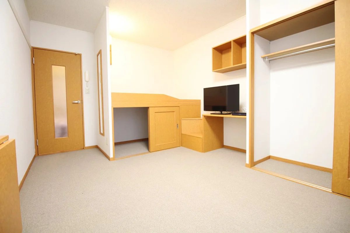 テーブルを折りたためば、こんなに広く使えます！