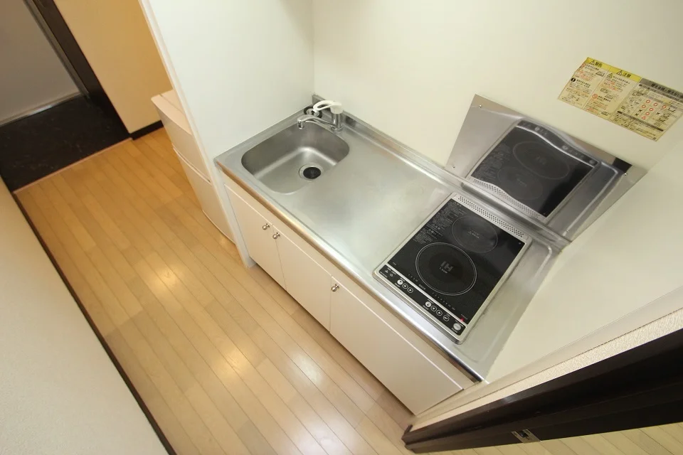 IH1口（大）、ラジエントヒーター1口（小）になります！