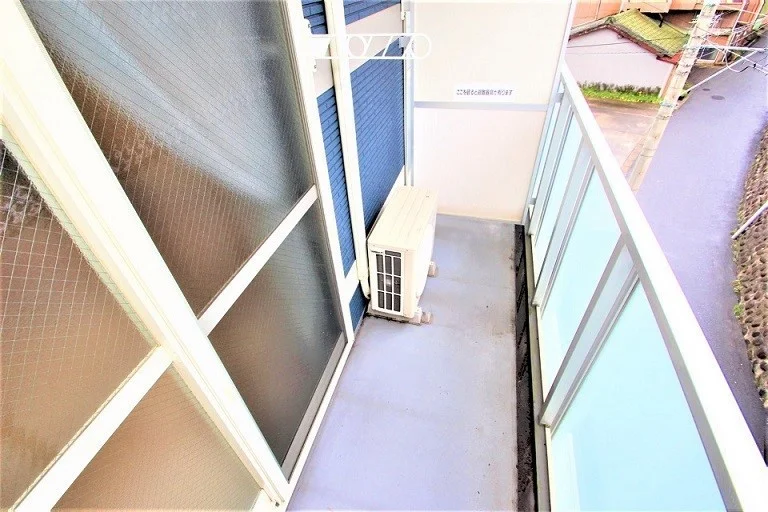 窓先は南東になります！日当たり良好！！