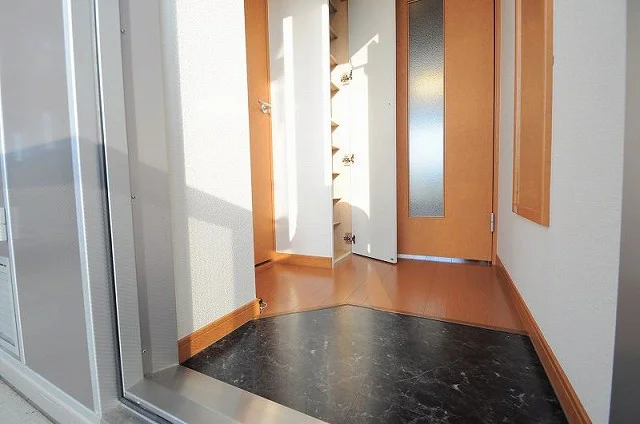 シューズボックスあり。