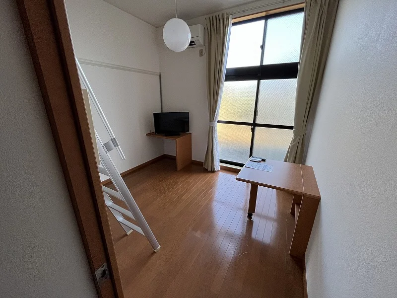 2階は絨毯仕様