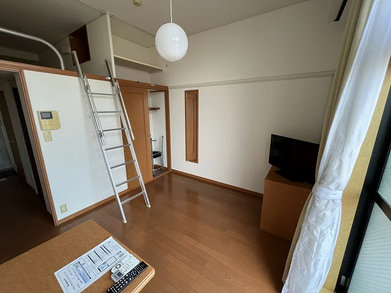 2階は絨毯仕様