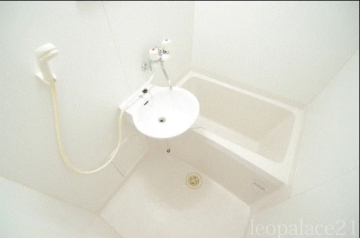 備品や設備仕様は号室等により異なります現地をご確認下さい。