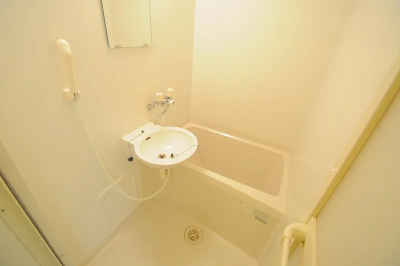 備品や設備仕様は号室等により異なります。現地をご確認下さい。