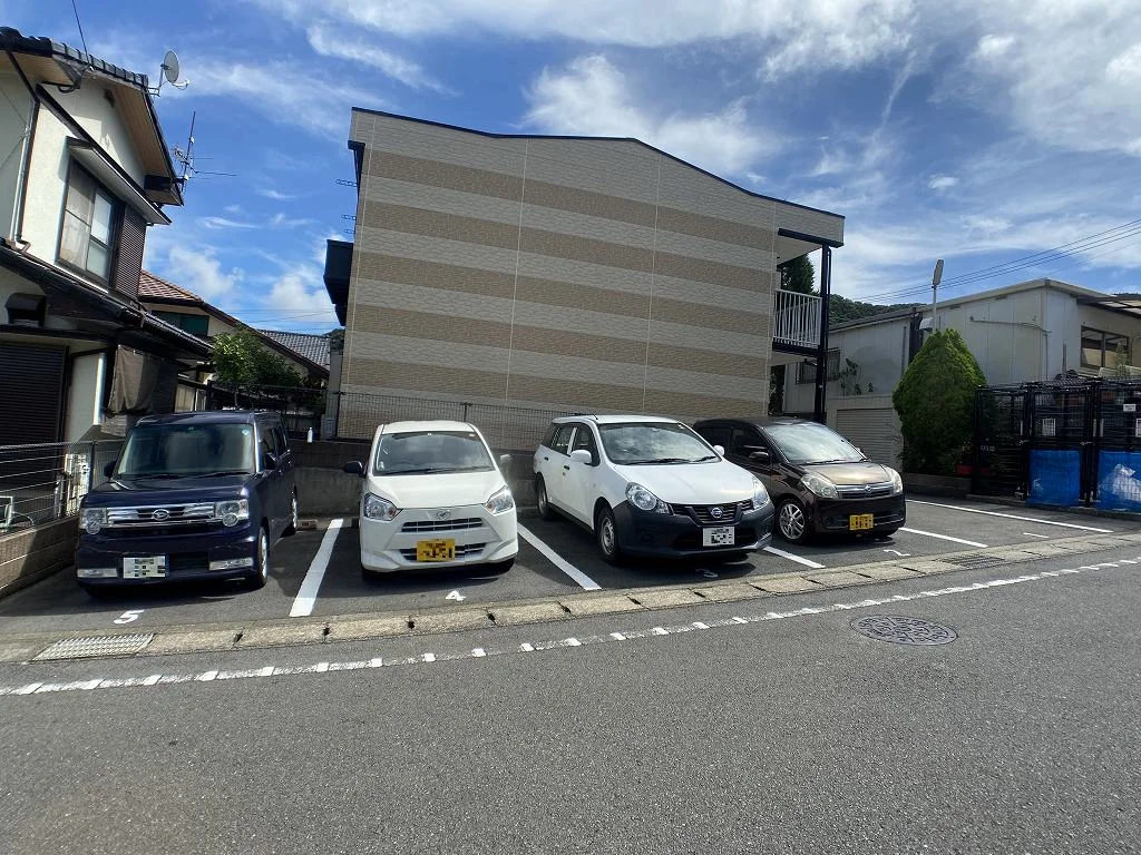 設備・仕様は号室により異なる為現況を優先致します。