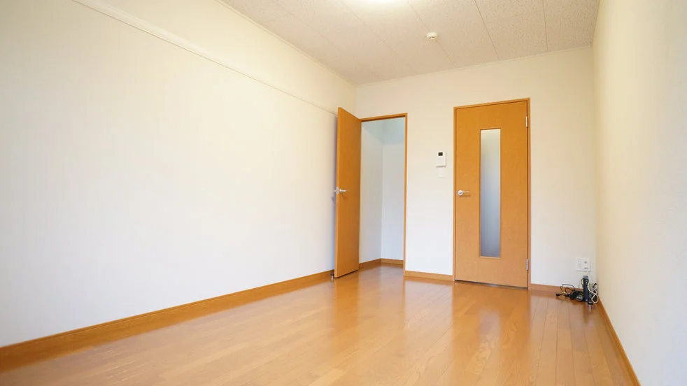 スタイリッシュな配色のお部屋です。