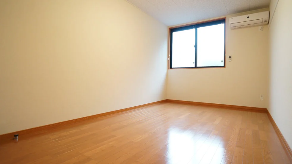 家具なしのお部屋になります