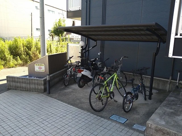 駐輪場　原付＆自転車のみ駐輪可能