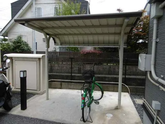 屋根付き駐輪場です。