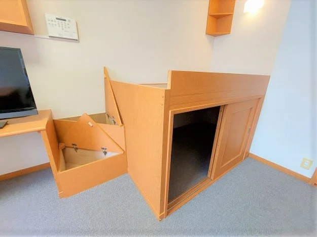 ベッド下収納でお部屋がスッキリ片付きます。
