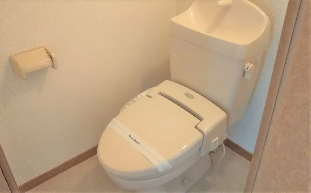 温水洗浄便座付きです。