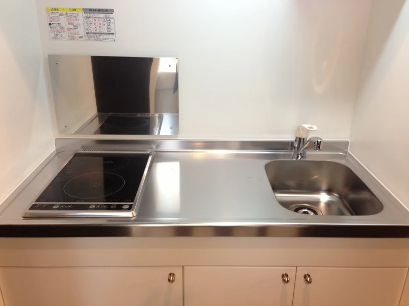 IHヒーターと電気コンロの2口タイプ