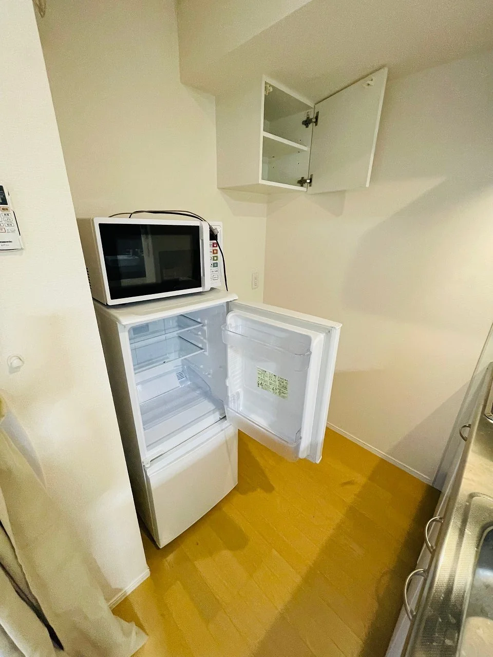 冷蔵庫・電子レンジ【部屋毎にメーカー・大きさ異なります】