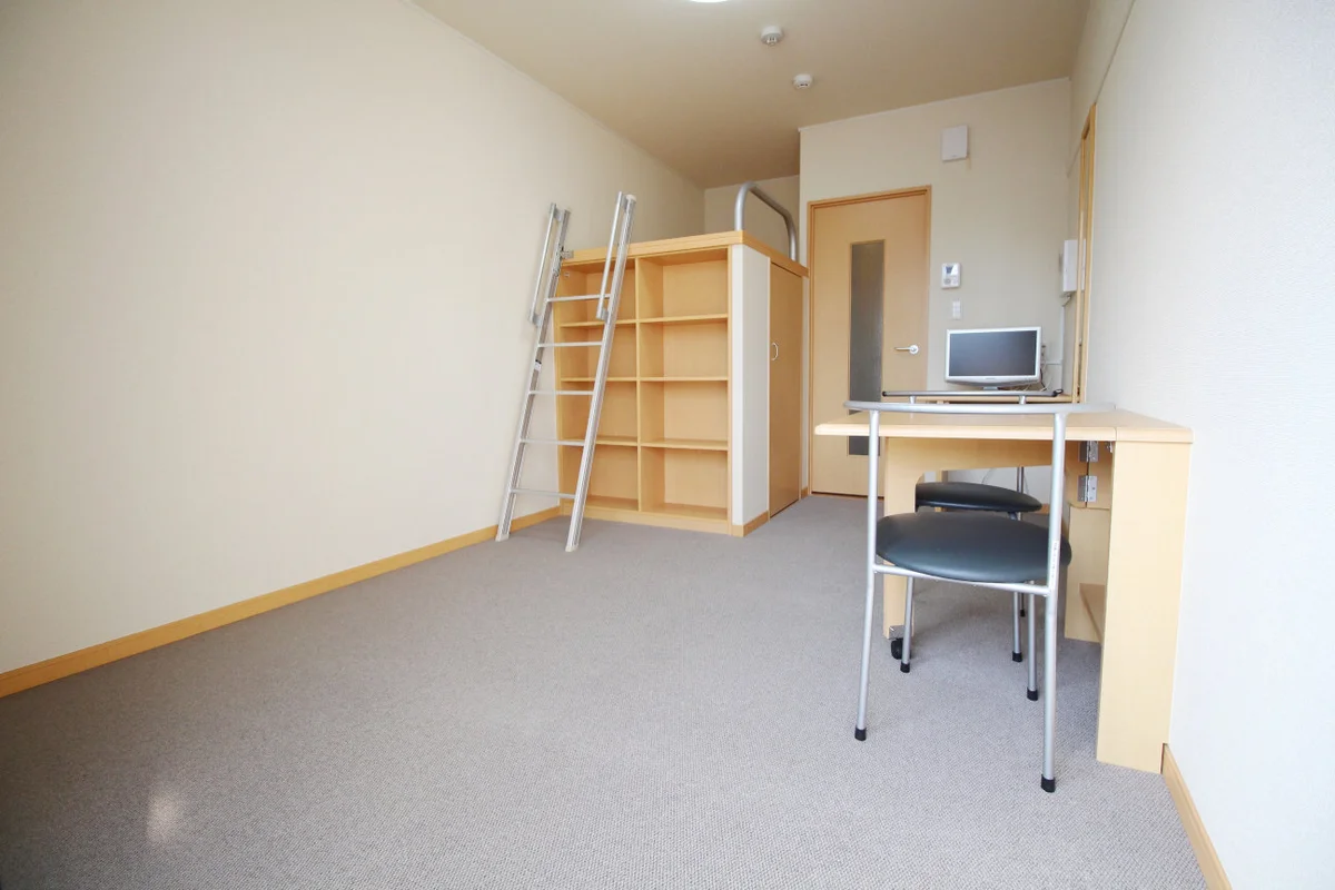 １Ｆはフローリング仕様　２Ｆ以上は絨毯仕様となります。