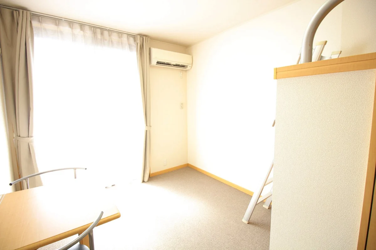 採光面は西向きのお部屋です☆