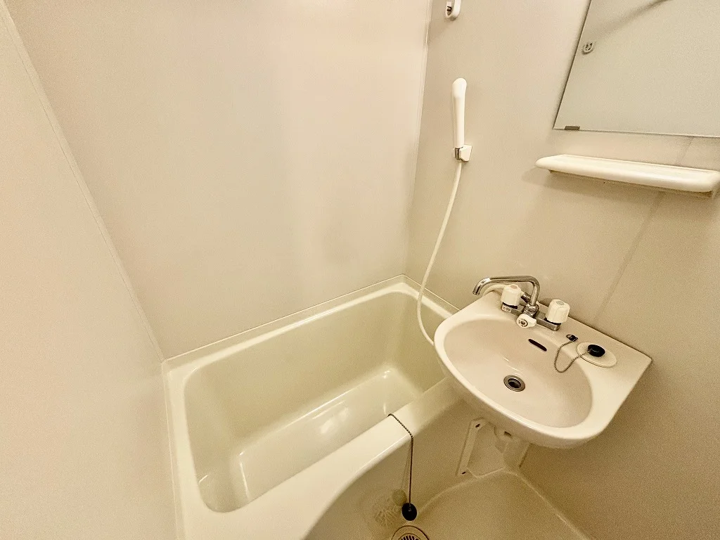 設備・仕様は号室により異なる為、現況を優先いたします。