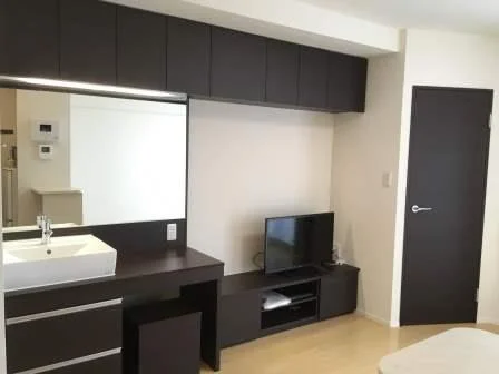 女性に嬉しい洗面ドレッサー完備の居室