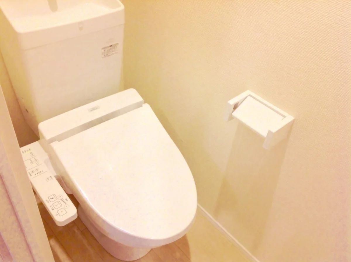 温水洗浄便座もついております。