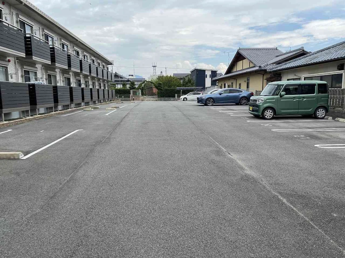 写真と現状が異なる場合は現状を優先します。