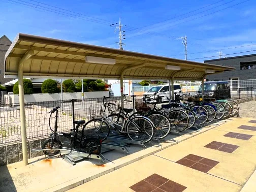 屋根付き駐輪場