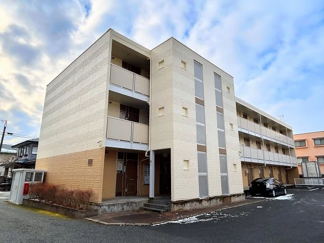 外観（入り口側）