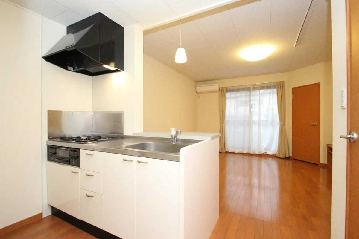 システムキッチン３口グリル付き