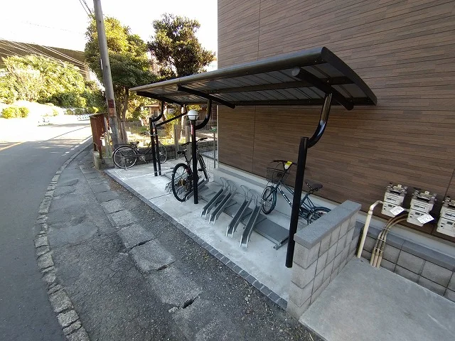 駐輪場　原付＆自転車のみ駐輪可能