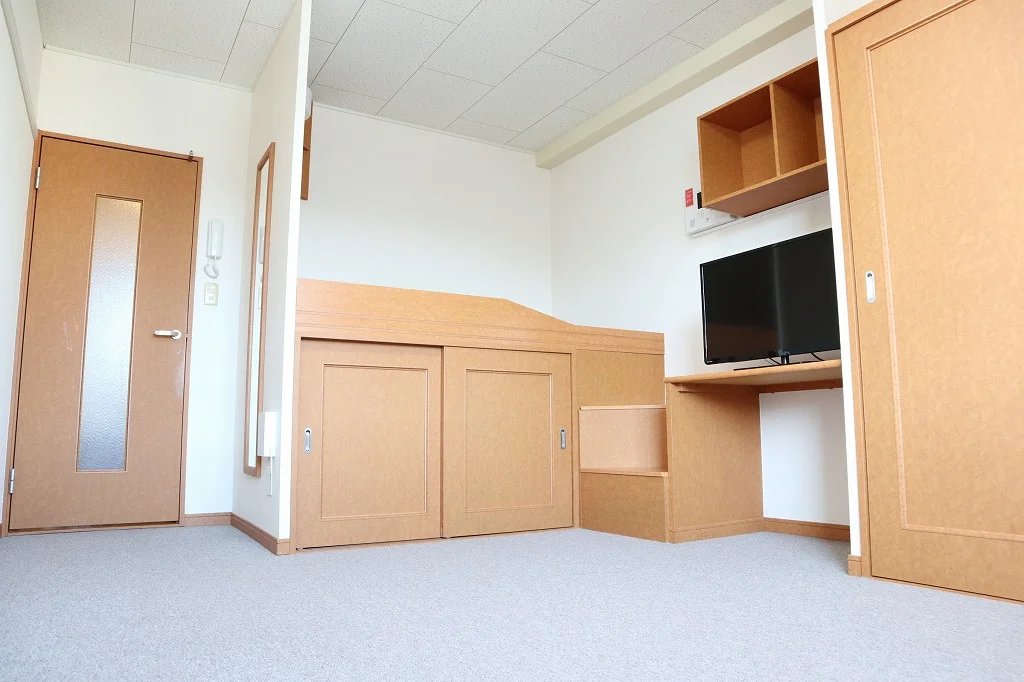 1F フローリング　２Ｆ　カーペット