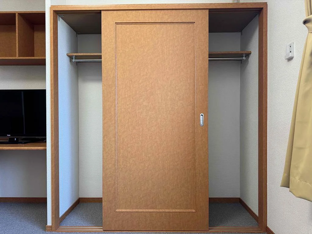 ※同タイプ部屋の写真となります（クローゼット）