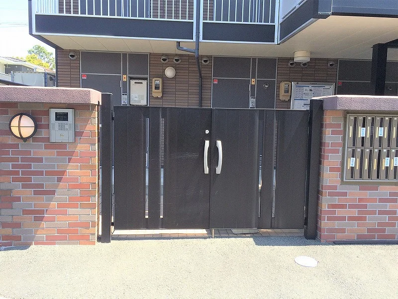 オートロックゲート付き。