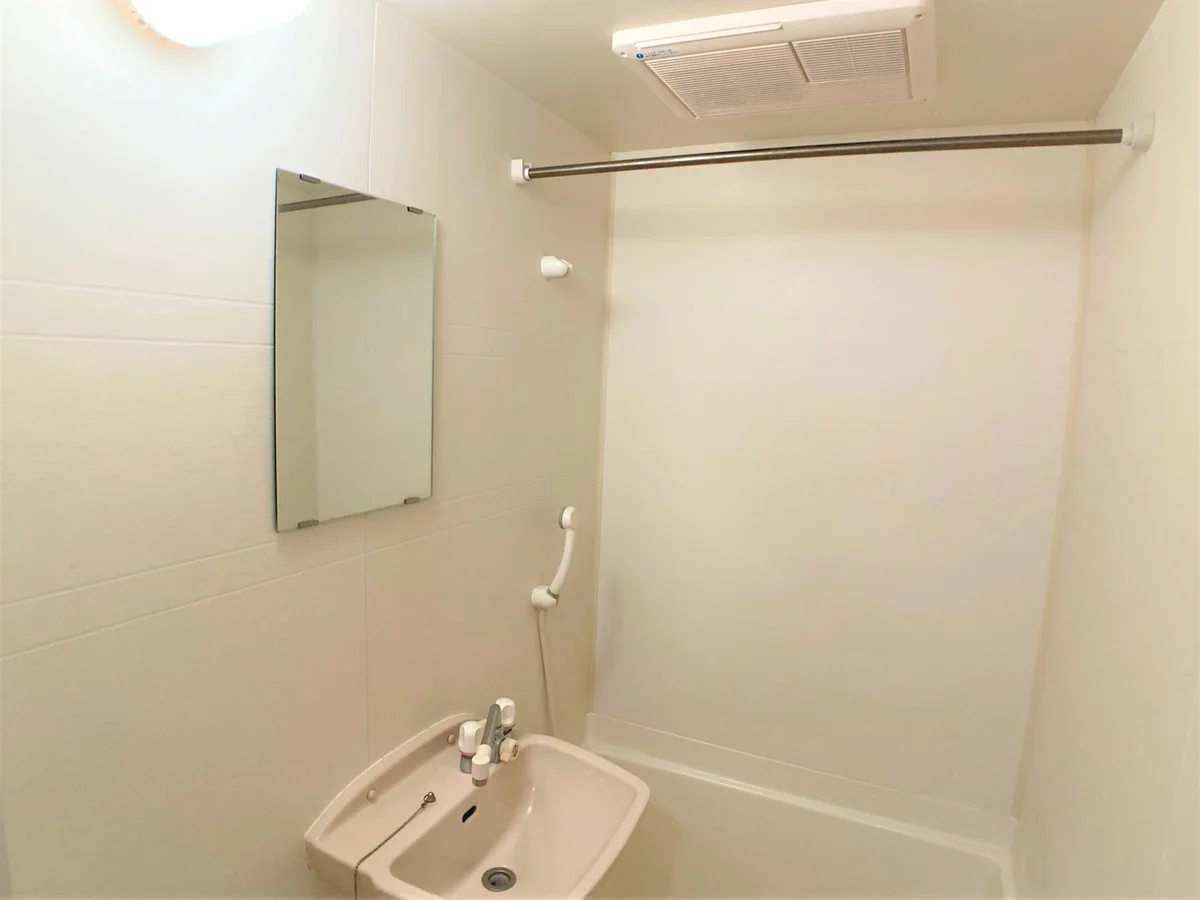 設備・使用は号室により異なる為、現況を優先致します。